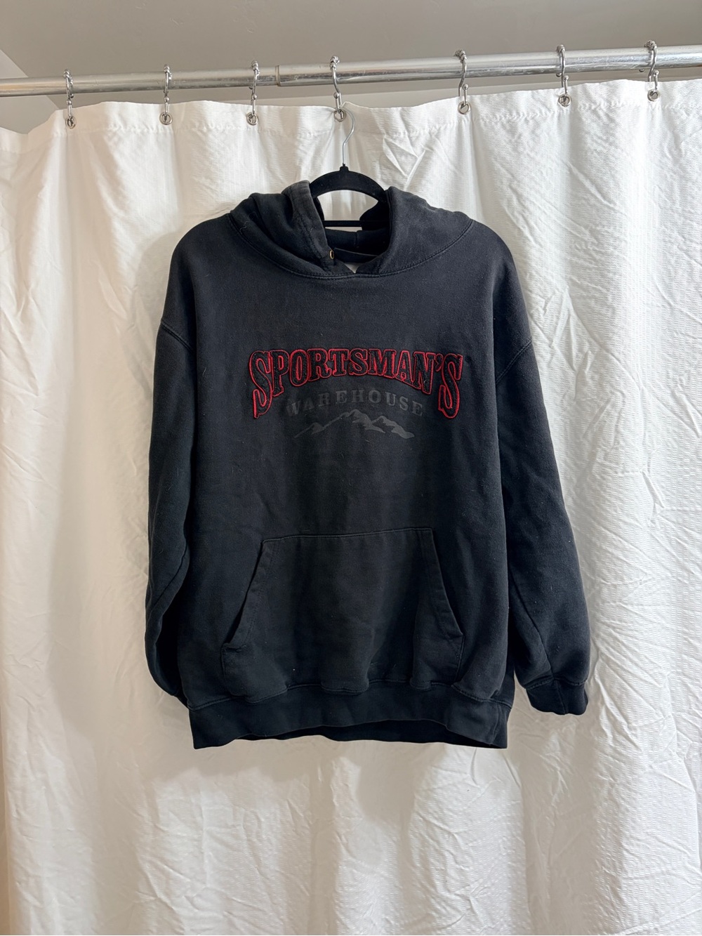 Sportsman’s Warehouse Hoodie. Size L.